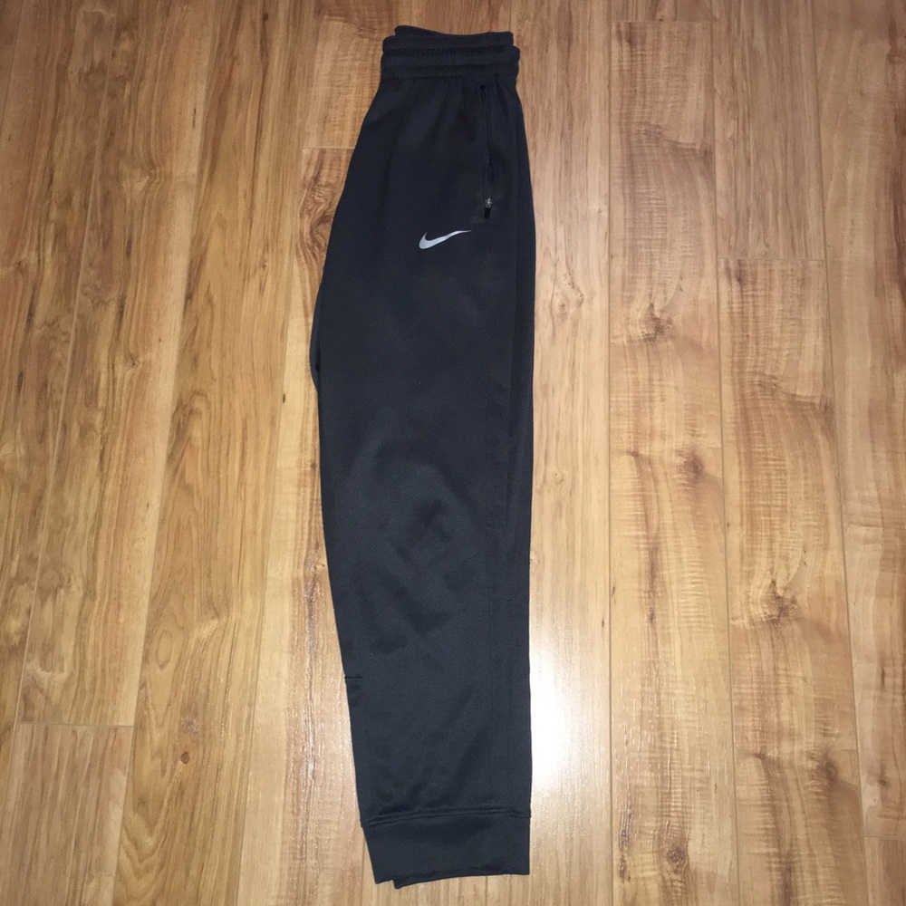 Women’s Nike jogger sweatpants